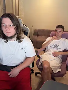 desiredude9 webcam