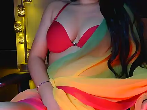 chubby_chhaya (F young) - back tease