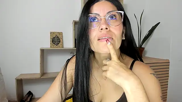 Tania_mature webcam