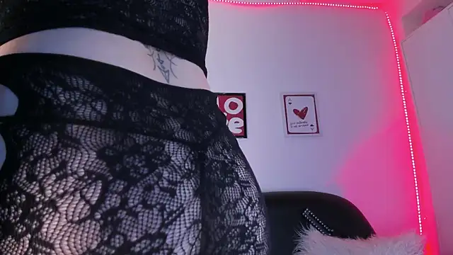 Sweet_Fireee webcam