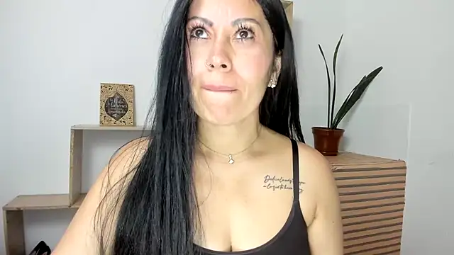 Tania_mature webcam