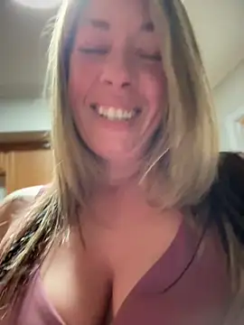 MiraKisss Live Web Cam Show