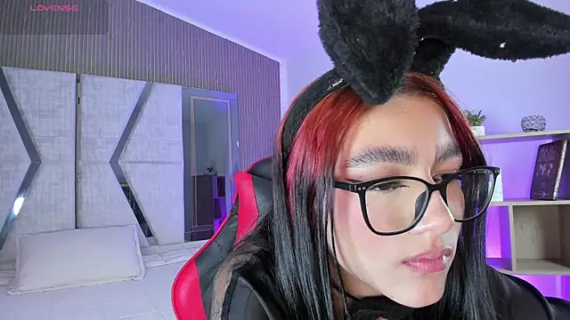 Nezukoo_1 live cam on StripChat