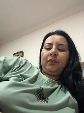 Abril_Luv live cam on StripChat