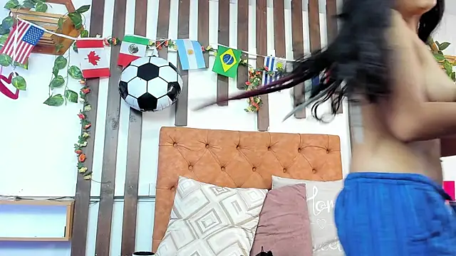MeowMota_ live cam on StripChat