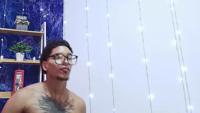 kai_storm77 webcam
