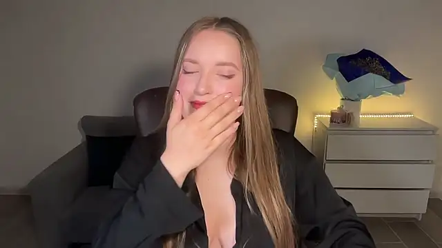 EvaMaddison live cam on StripChat