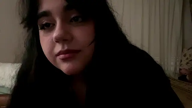 Kriss_loveee webcam