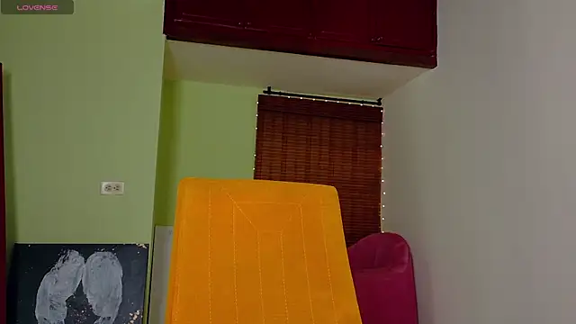 Emma__Blanco live cam on StripChat