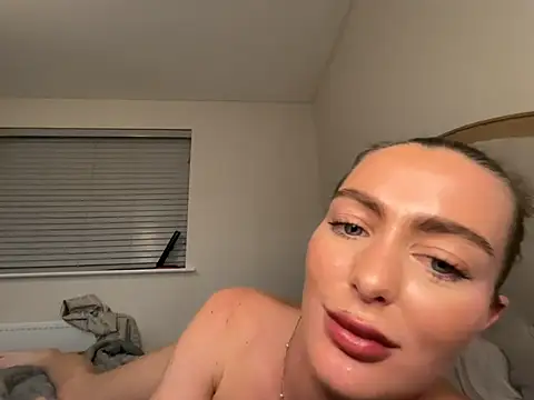 Lola_RaeX