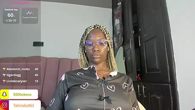 Tahira_21_ webcam
