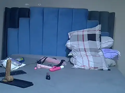 melanin_moon live cam on StripChat