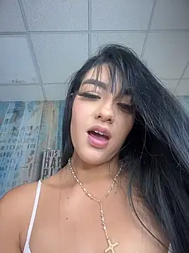 HeyScarletXXX webcam