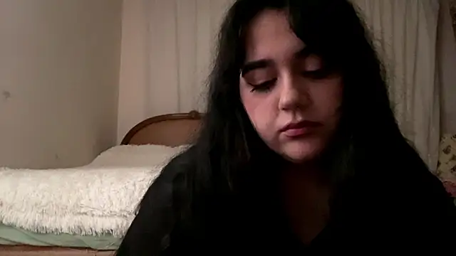 Kriss_loveee webcam