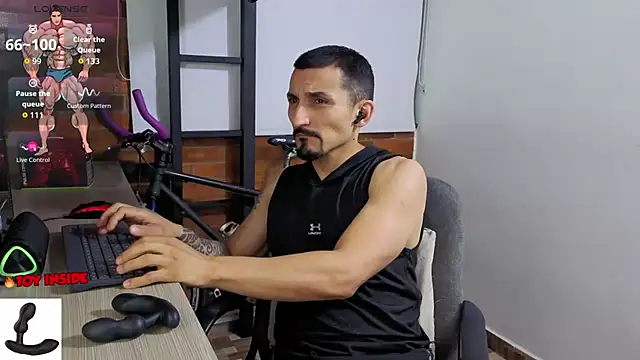 Marck_Muscle webcam