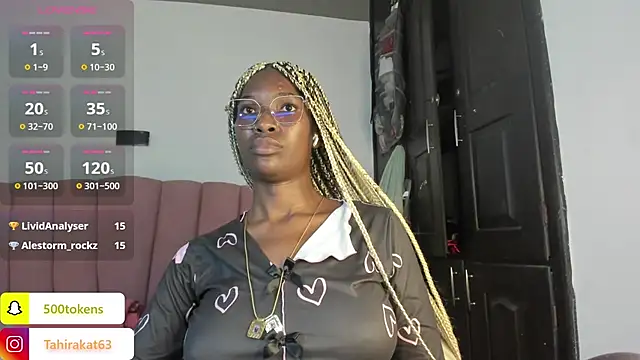 Tahira_21_ webcam