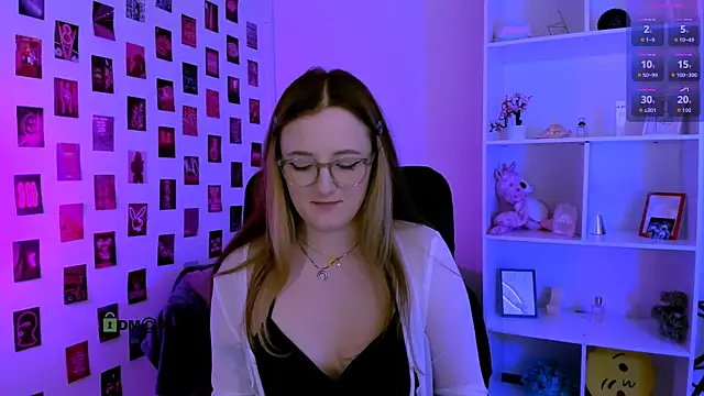 luna_berryy webcam