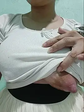 Shine_Mai webcam