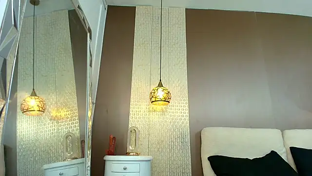 Tiifany_Baker webcam
