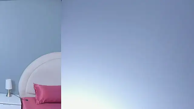 emilytowzen live cam on StripChat