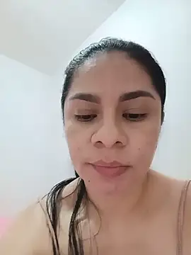 luna_pinky webcam