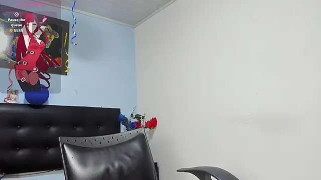 kaylaMinov_ webcam