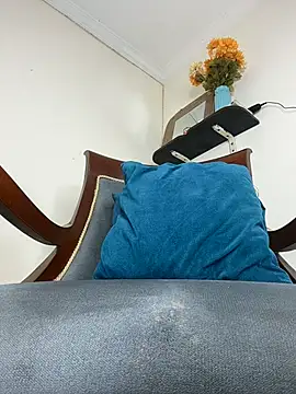 LilaRvsh webcam