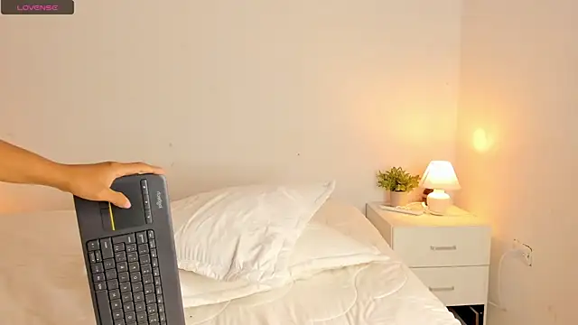 kora_bliss webcam