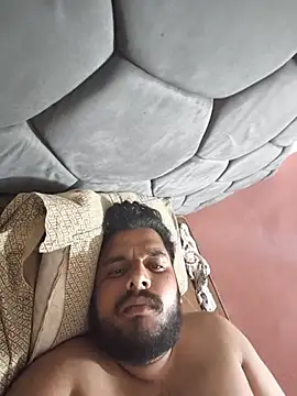 shubham19988 live cam on StripChat