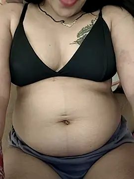 Hot_pooja2 webcam