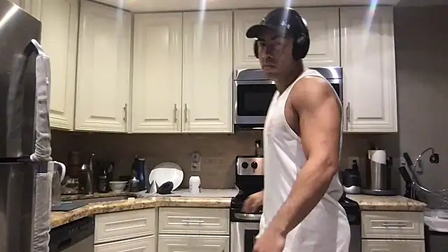 BigGuyMuscle webcam