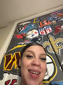 QueenNuttCollector webcam