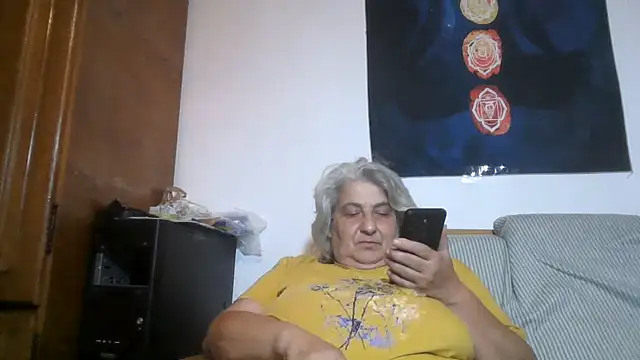 ExquisiteMature webcam