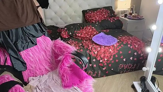 roxalanastar - RoxalanaStar's free webcam - UK Sex Cams