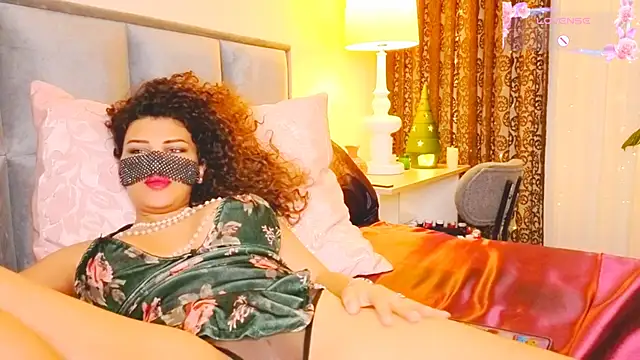 -TurkishLatina- webcam
