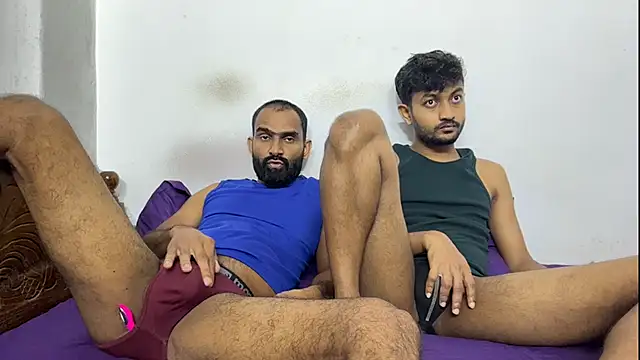 DesiDaddyandSon live cam on StripChat
