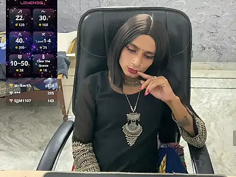 LuvLayla webcam