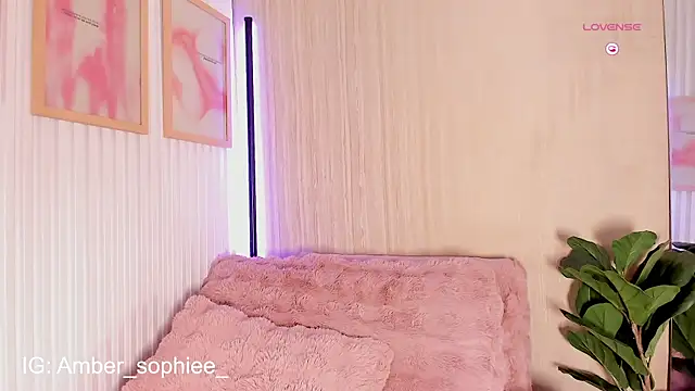 Amber_sophie live cam on StripChat