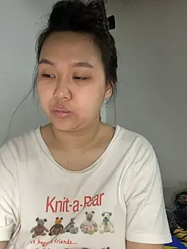 Almira6868 live cam on StripChat