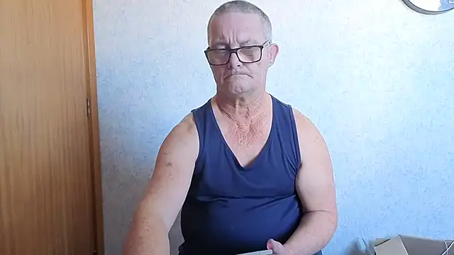 daddy_man live cam on StripChat