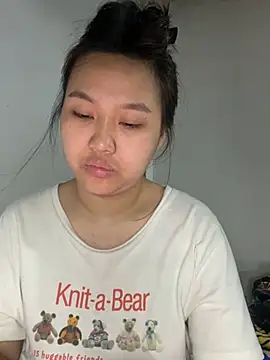 Almira6868 webcam