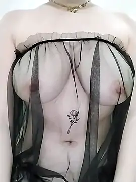 soka_123 (F young) - تجلبخ و مص حلمات الصدر