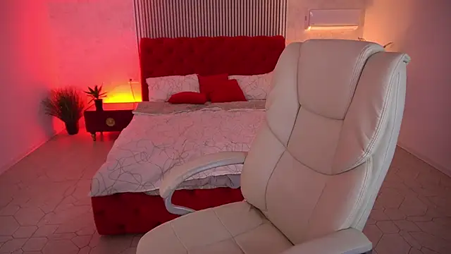 VikVikLove live cam on StripChat