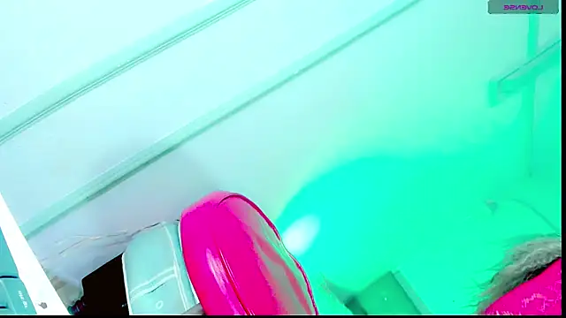 malahya_ live cam on StripChat