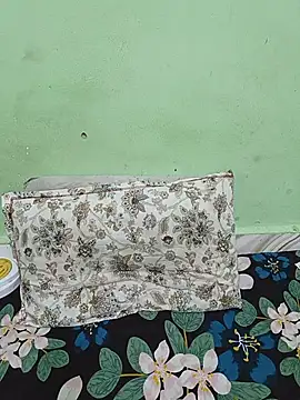 Haniya-143 webcam