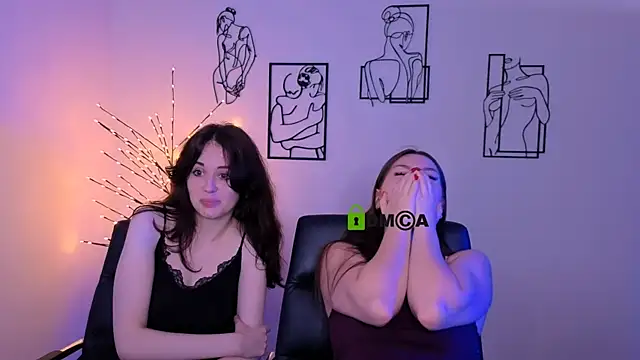 riley_sanders webcam
