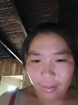 quynhkoolbae webcam