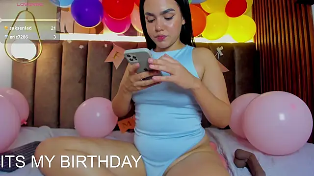 Bella18__ webcam