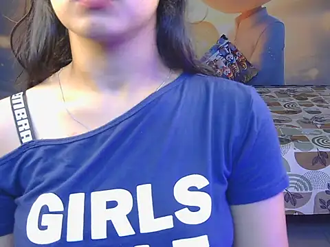 Ruchi-19 live cam on StripChat