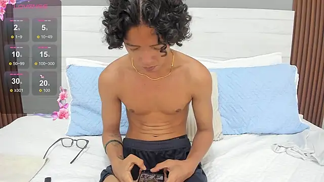 Travis_black_ webcam